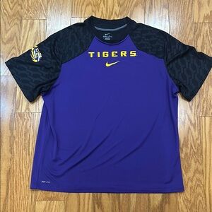 Men’s 3XL Nike LSU Dri Fit Tee